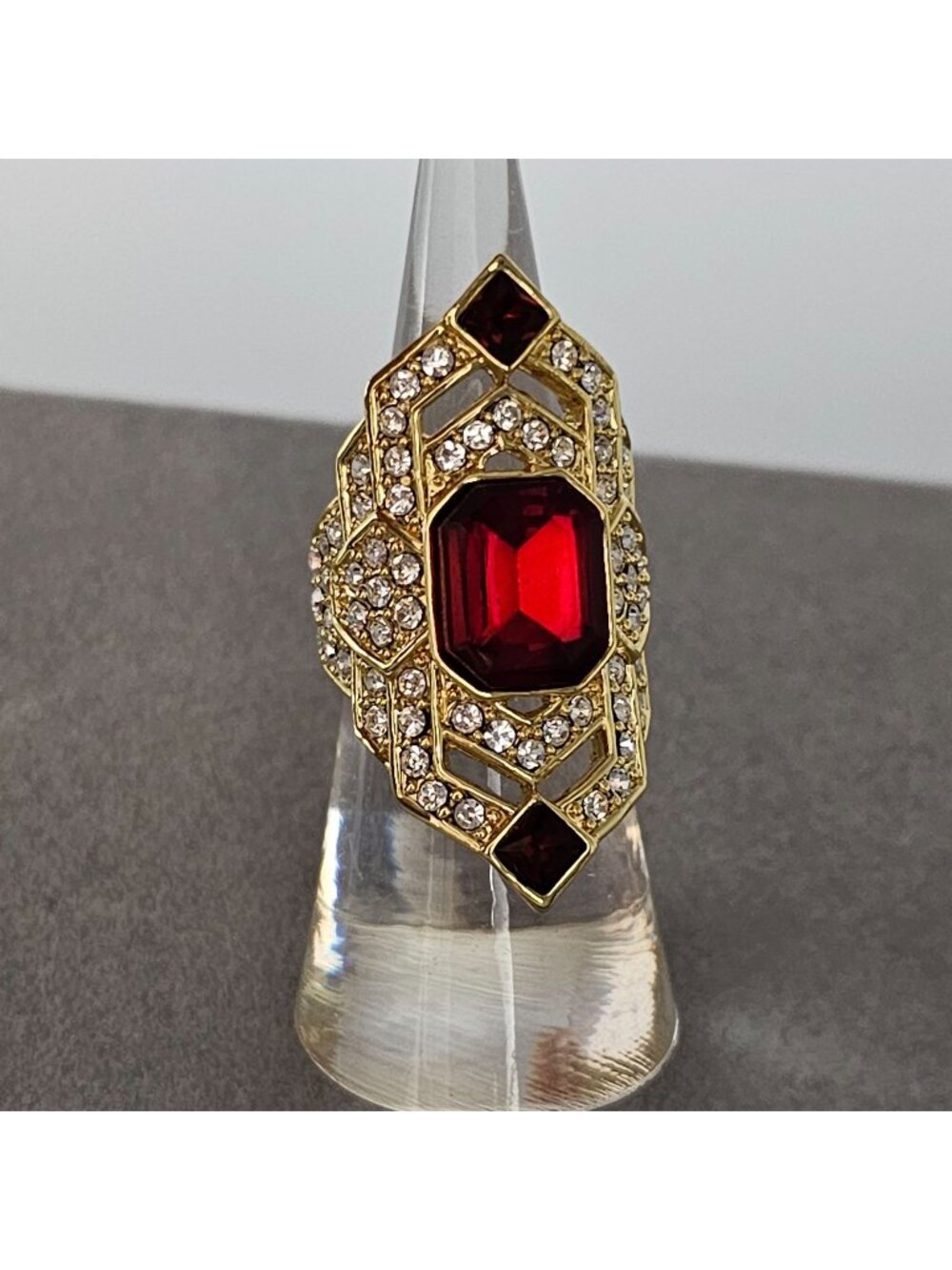 (406) Huge Gold-tone Clear Red Glass Fashion Finger Ring Size 5.5